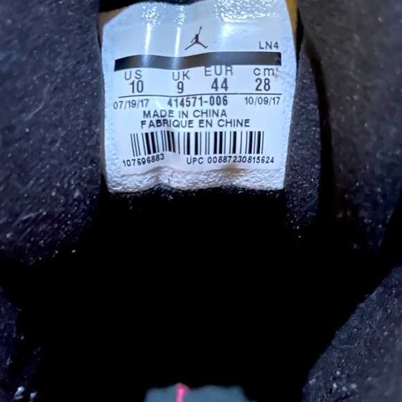 Jordan retro 13s olive green - Picture 5 of 5